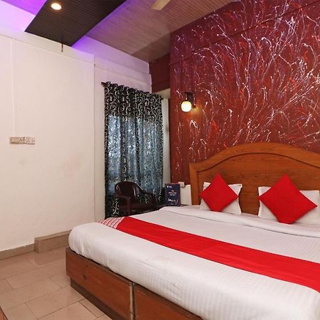 Oyo 72429 New Abhinandan Hotel Amroha Eksteriør billede