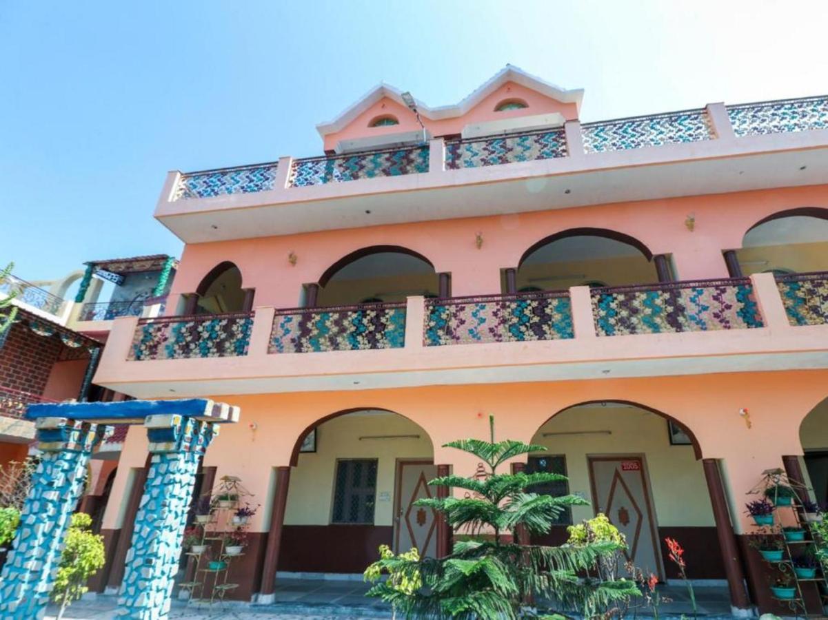Oyo 72429 New Abhinandan Hotel Amroha Eksteriør billede
