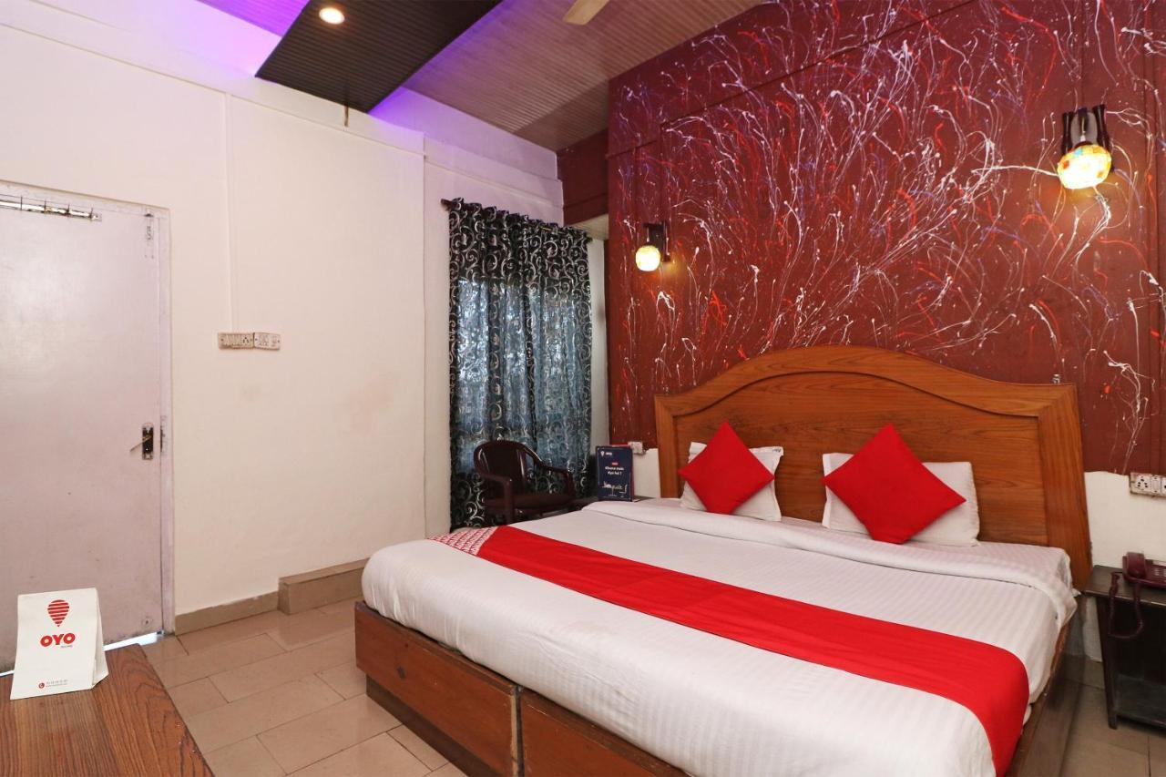 Oyo 72429 New Abhinandan Hotel Amroha Eksteriør billede
