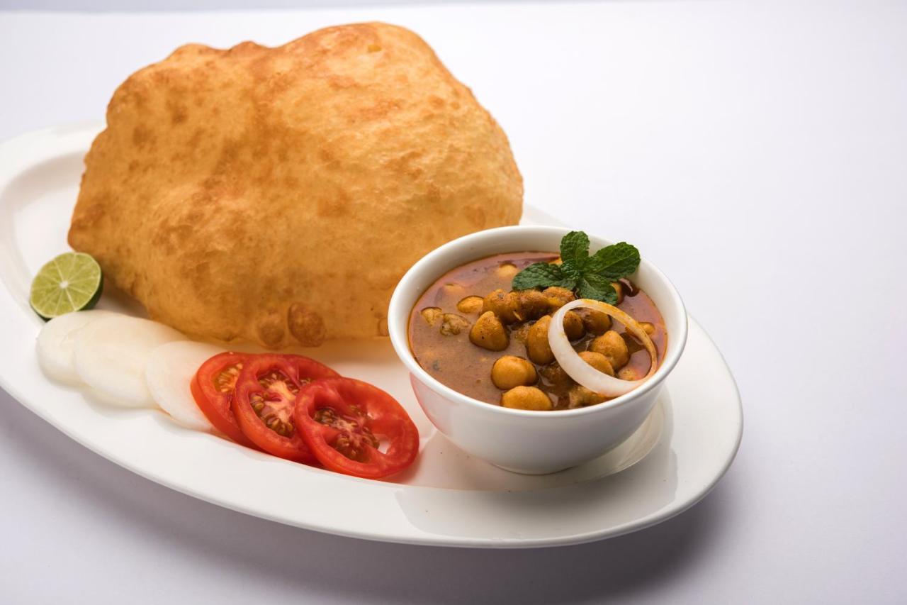 Oyo 72429 New Abhinandan Hotel Amroha Eksteriør billede