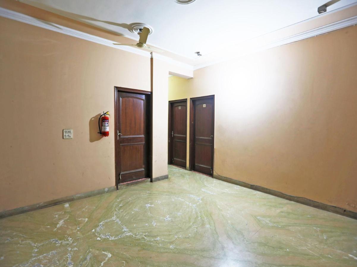 Oyo 72429 New Abhinandan Hotel Amroha Eksteriør billede