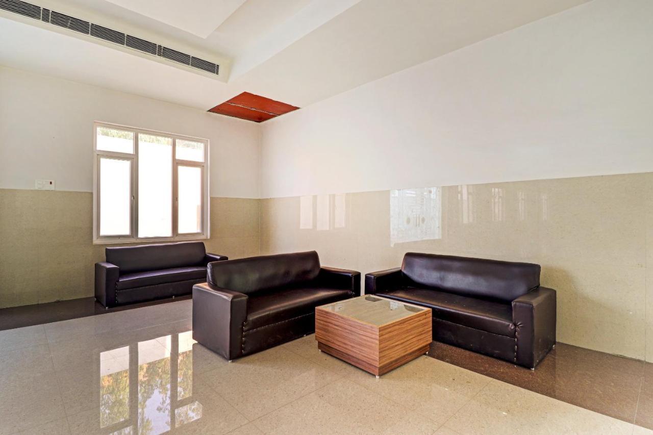 Oyo 72429 New Abhinandan Hotel Amroha Eksteriør billede