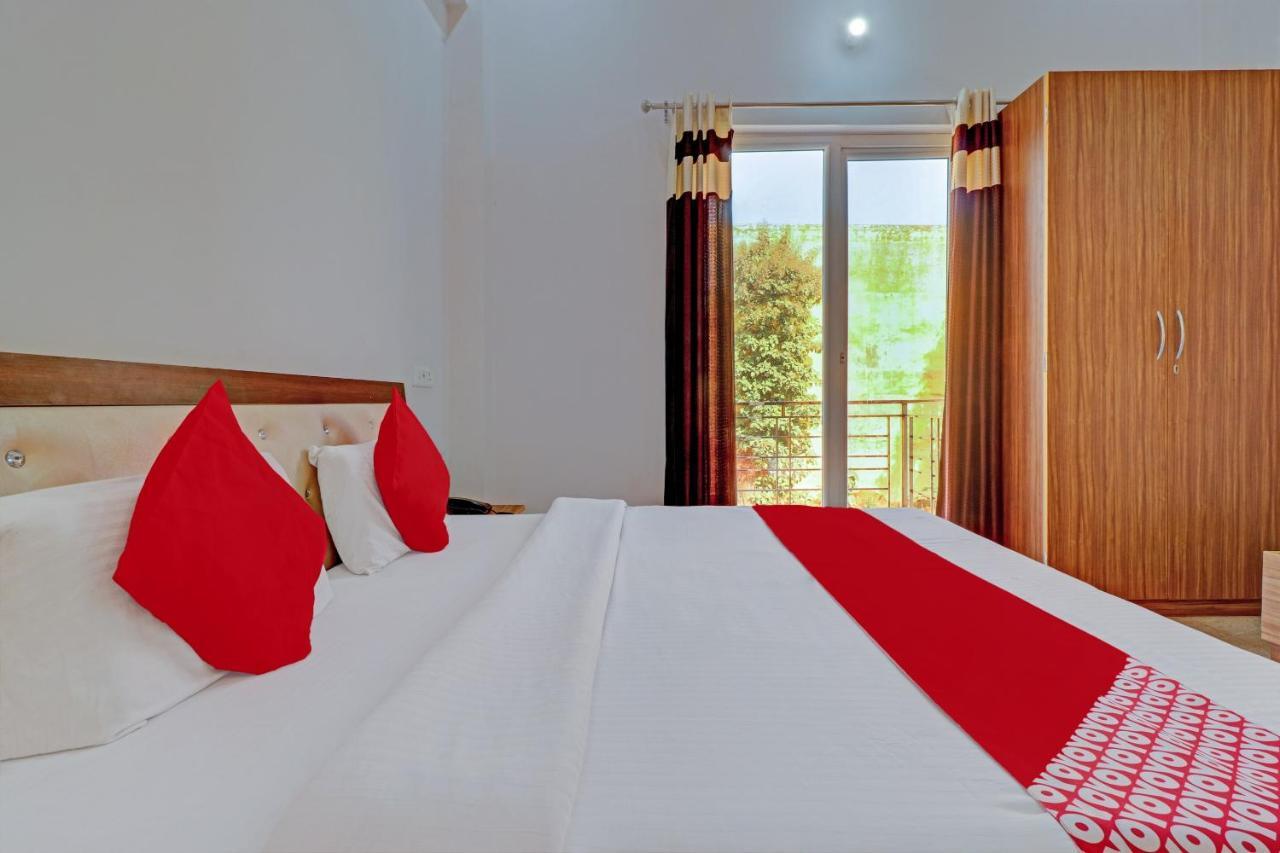 Oyo 72429 New Abhinandan Hotel Amroha Eksteriør billede